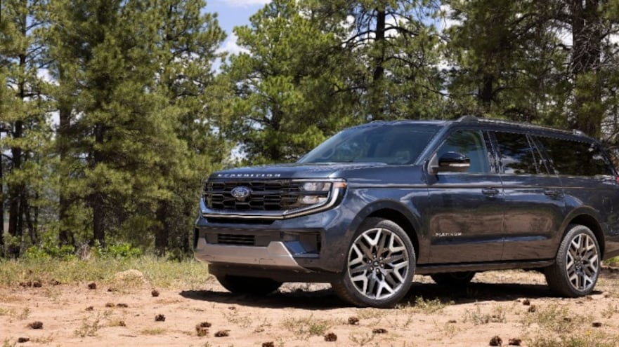 The 2025 Ford Expedition generates 400 hp and 480 pound-feet of torque.