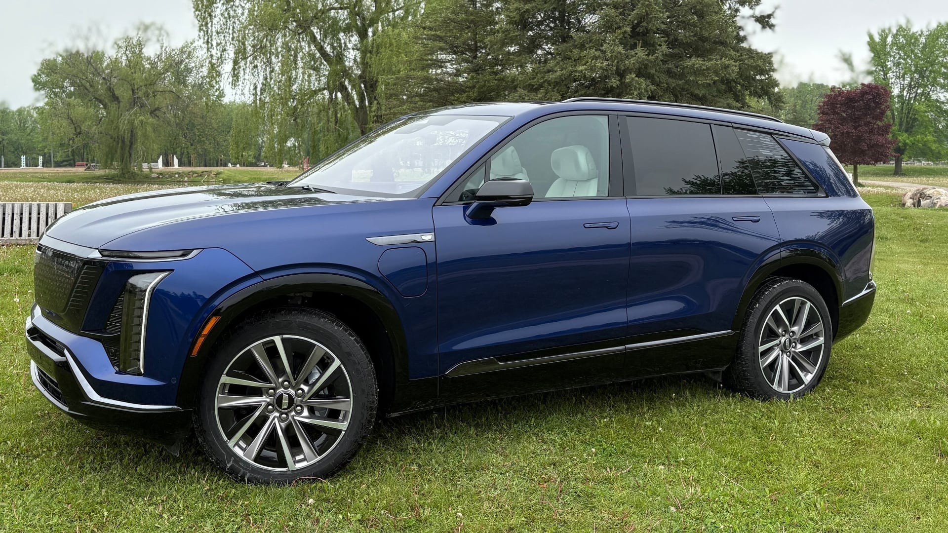 First Shift: Cadillac’s 2026 Vistiq three-row EV